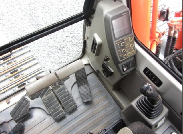 Hyundai 320 NCL-7 - Image 13