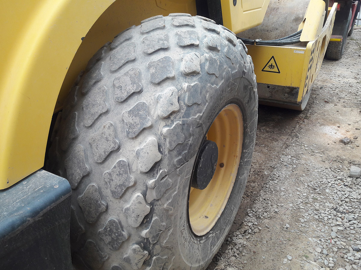 Bomag BW213D Flat Drum Roller - Image 5
