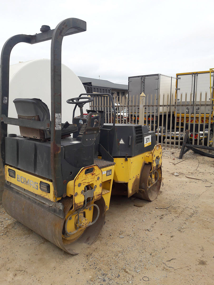 Bomag BW 120 AD-3 Sit on Roller - Image 7