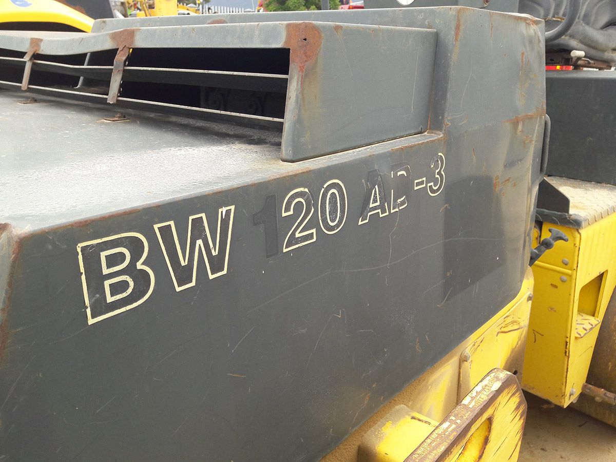 Bomag BW 120 AD-3 Sit on Roller - Image 4